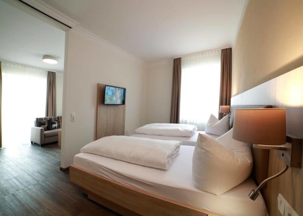 Furstenberg  Hotel Roessle מראה חיצוני תמונה